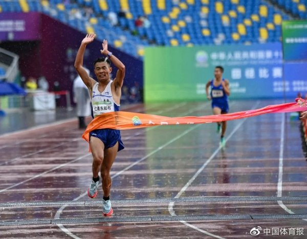从放牛娃到全运第一名   仁青东知布闪耀长跑赛场