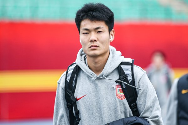 本赛季出场2次！德转：长春亚泰前场球员樊超再次租借加盟广西平果