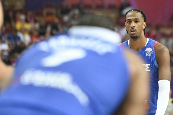 为法国男篮后备  登场！萨尔5中3拿到7分4板 正负值+16
