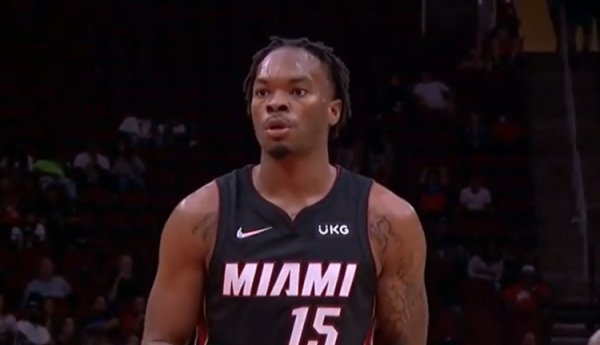 NBA谁还缺人？加洛韦崩盘 贾旺特-斯玛特13中9轰27分率美国队晋级下一轮