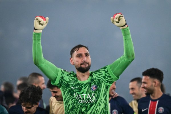 记者：巴黎和曼城在谈判多纳鲁马的转会，曼城已与球员达成协议