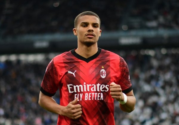 米体：佳夫也拒绝加盟水晶宫，决意留在米兰证明自己