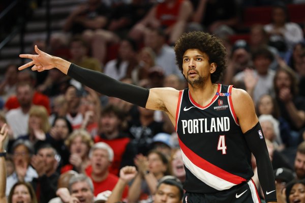 塞布尔:设想球队排兵布阵很有趣 我们有最佳防卫 阵形 级别的球员 塞布尔:设想球队排兵布阵很有趣 我们有最佳防卫 阵形 级别的球员