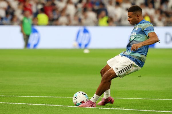 队报：姆巴佩和科纳特均有伤在身，报到后将接受法国队队医的评估