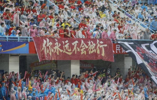 礼遇天下客!常州向苏超赛事球迷、游客提供八条便民服务 礼遇天下客!常州向苏超赛事球迷、游客提供八条便民服务