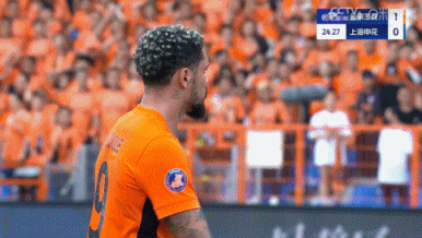 玉昆24分钟2-0领跑  申花！罗竞顶球破门，薛庆浩出击未果