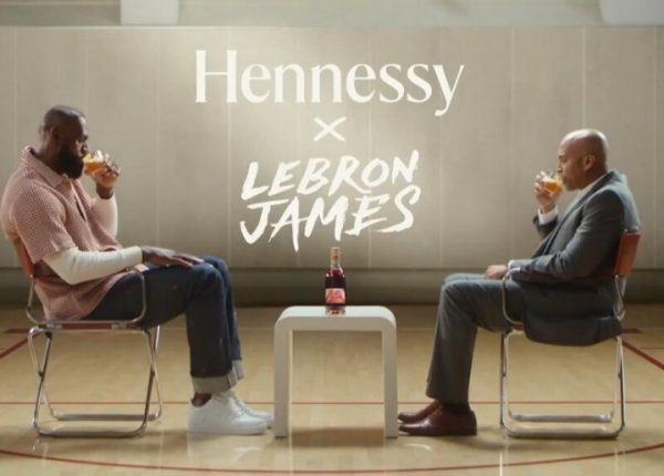 是个广告!媒体人看完“决定2”:轩尼诗一生黑! 是个广告!媒体人看完“决定2”:轩尼诗一生黑!