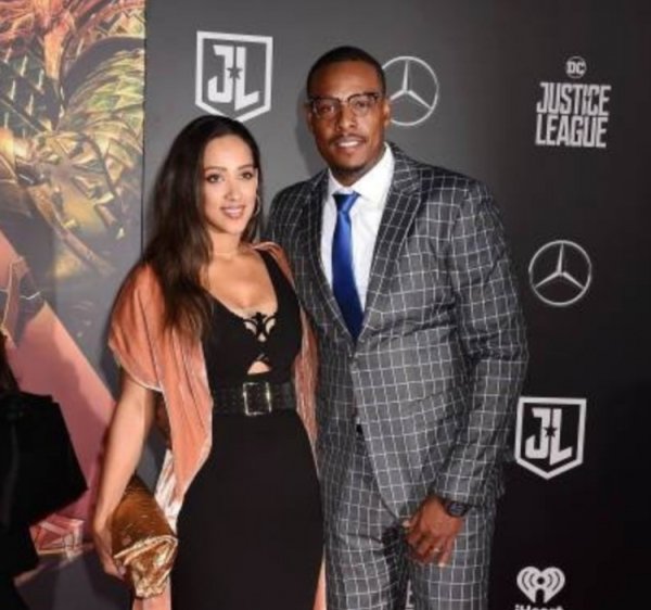 皮尔斯:去夜店偷瞄性感女人时怕被发现 偷看加转头回来只需半秒 皮尔斯:去夜店偷瞄性感女人时怕被发现 偷看加转头回来只需半秒