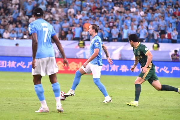 10战8负！古代足球    报：新鹏城换帅未达预期，保级压力越来越大