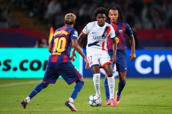 恩里克谈18岁小将恩贾恩图：对巴萨欧冠首秀时我比他还焦灼