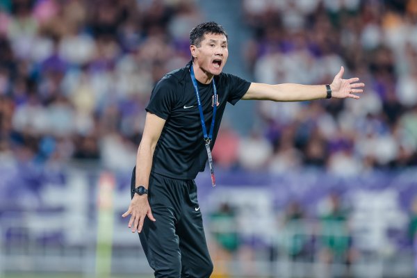 媒体人:国足选用邵佳一肯定是因男篮效应,并且现有外教不靠谱 媒体人:国足选用邵佳一肯定是因男篮效应,并且现有外教不靠谱