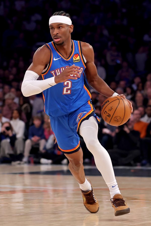 亚历山大35+5+5+2+2场次上双 比肩詹&登&字母 成为现役第四人