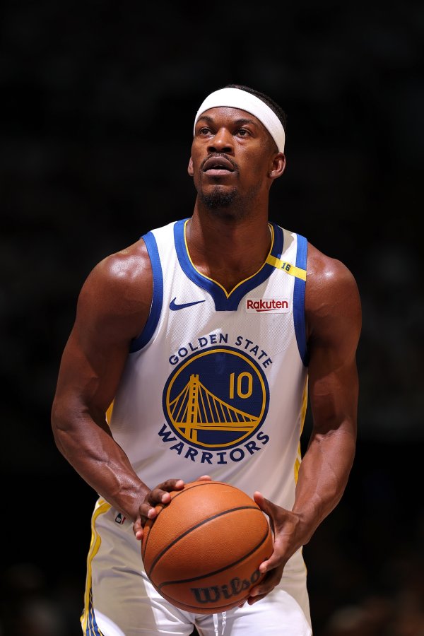 竞技状态  不错！巴特勒半场6投3中&罚球10中10 得到17分2板2助1断