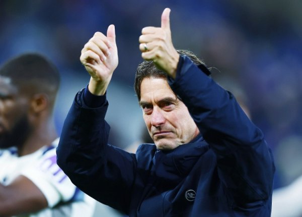 沃尔科特: 热刺球迷要信任弗兰克, 他的换人正确而且都有原因