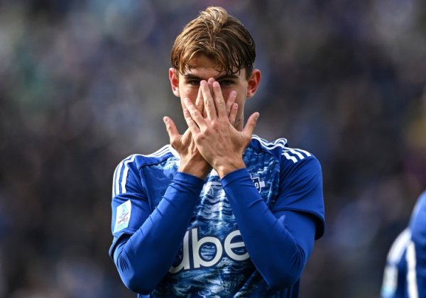 球队真核！本赛季意甲科莫共打进9球，其中帕斯直接加入  8球